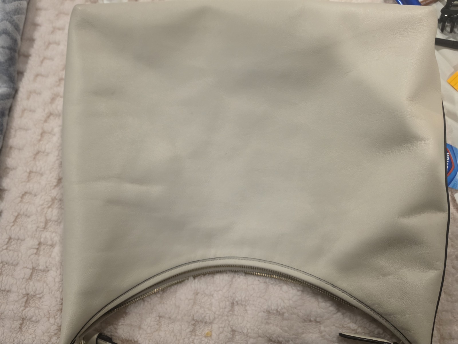 Coach Juliet Shoulder Bag 38″ Brass/Chalk White Glovetanned Leather