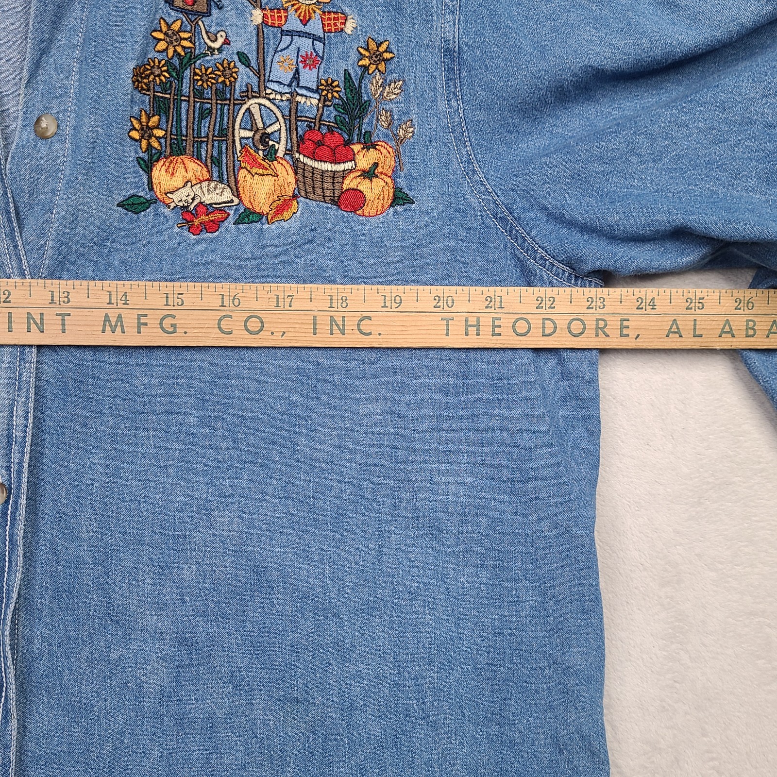 VTG Bobbie Brooks Fall Embroidered Jean Shirt Women XL Blue Scarecrow Pumpkins
