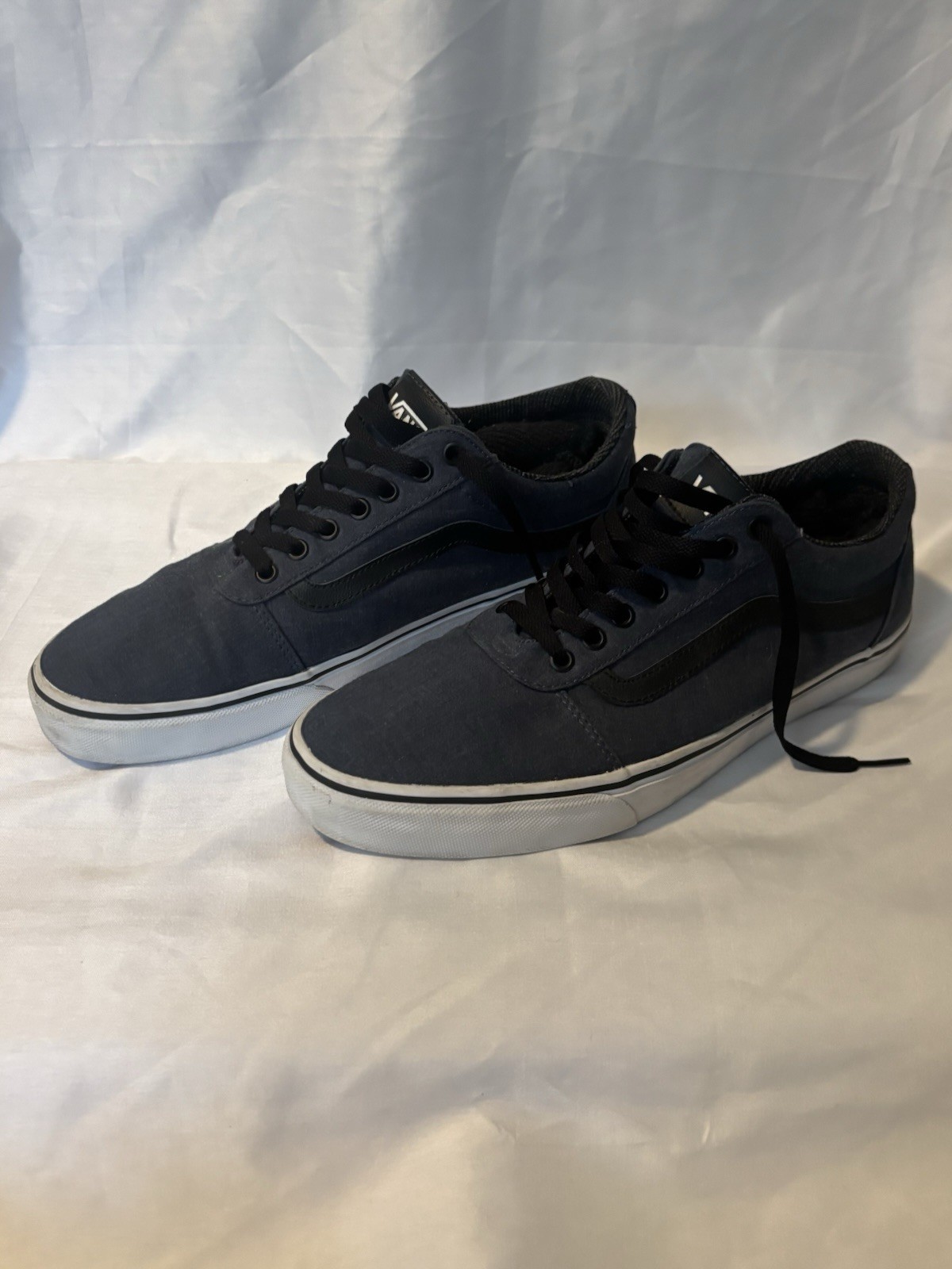 Vans Ward Men’s Size 12 Navy Blue Black White Low Top Skate Sneakers