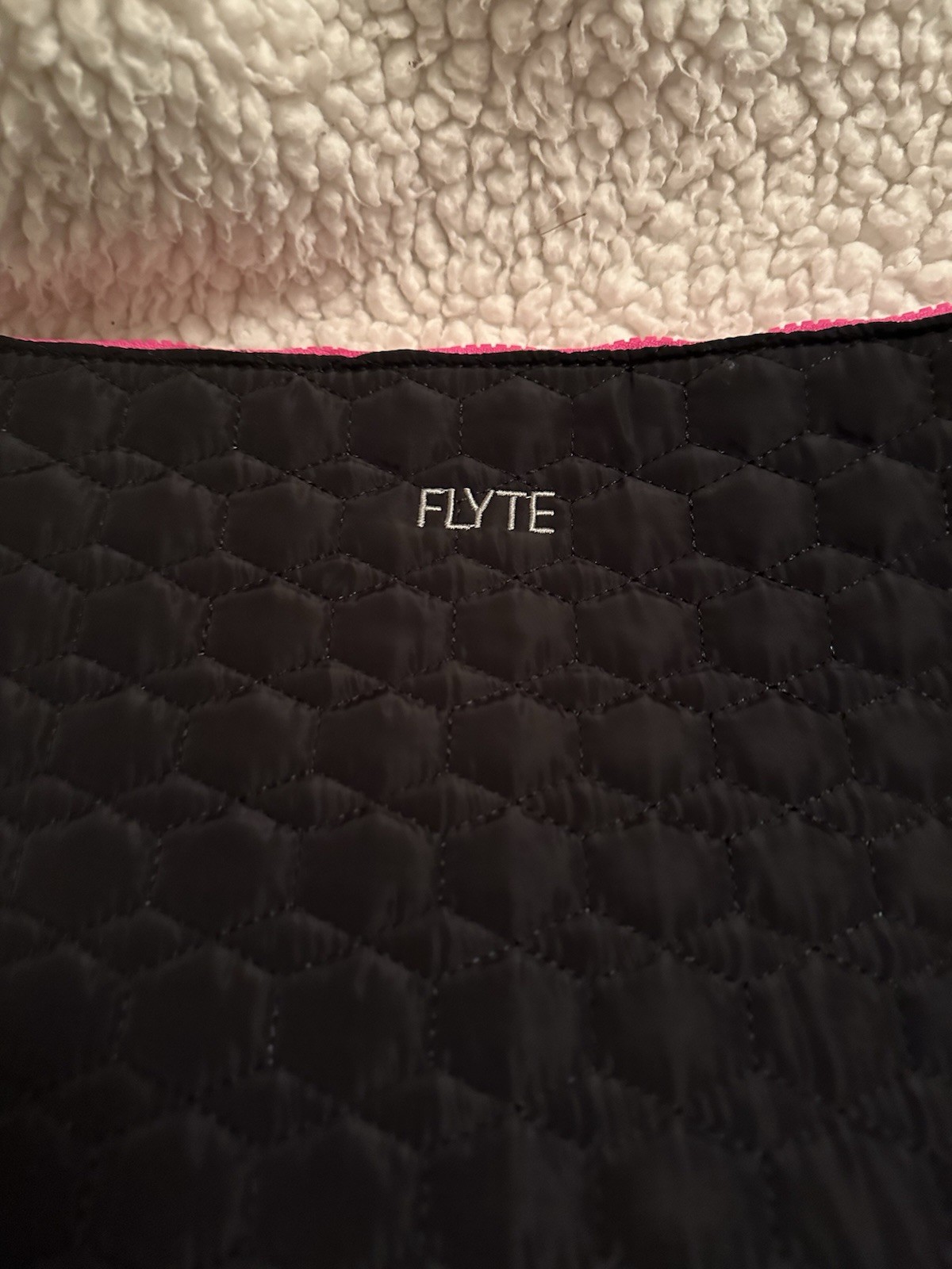 FLYTE Quilted Computer Bag Black Pink Lining Zipper 14 1/4 in x 11 in