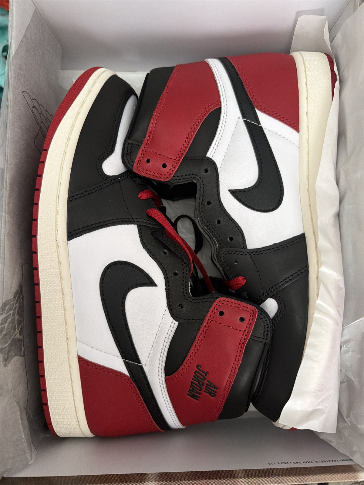 Jordan Air Jordan 1 Retro OG High Top Black Toe Reimagined DZ5485-106