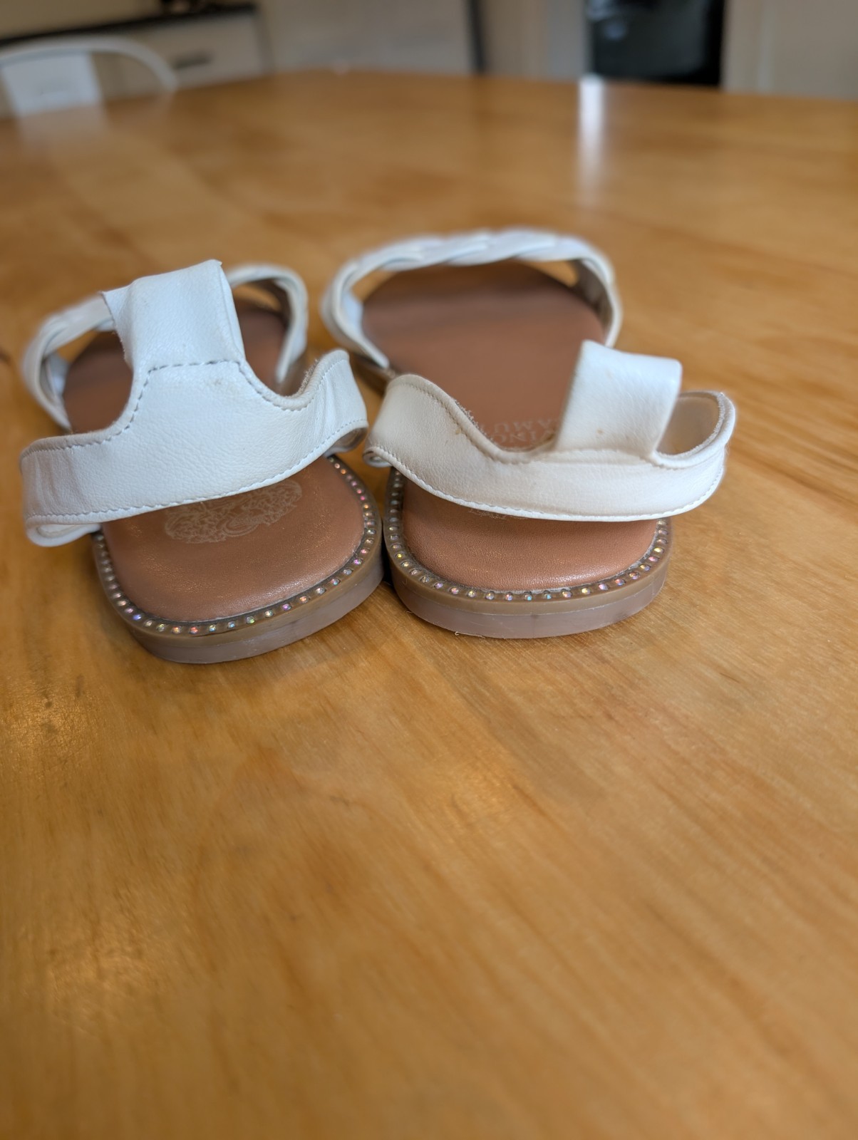 Vince Camuto White Braided Flat Sandals Slingback Ankle Strap Size 7-7.75