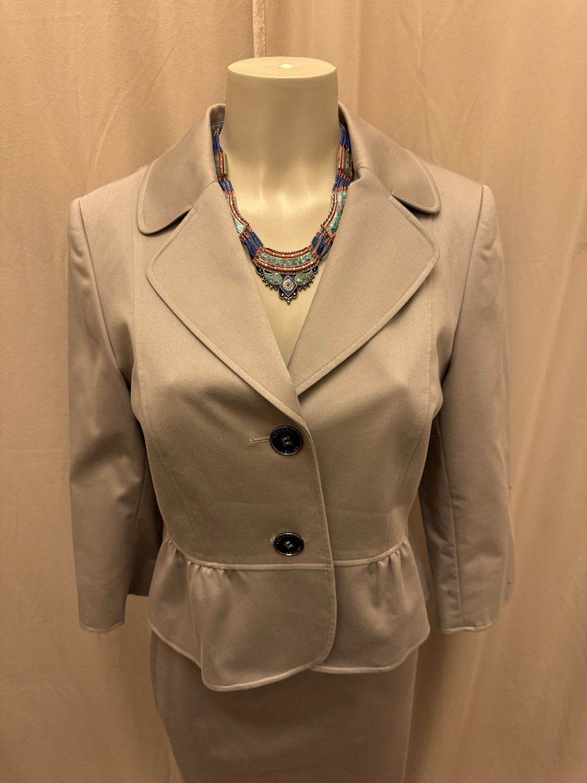 Tahari Arthur Levine Skirt Suit Set Sz 10 Gray Taupe Peplum Jacket Pencil Skirt