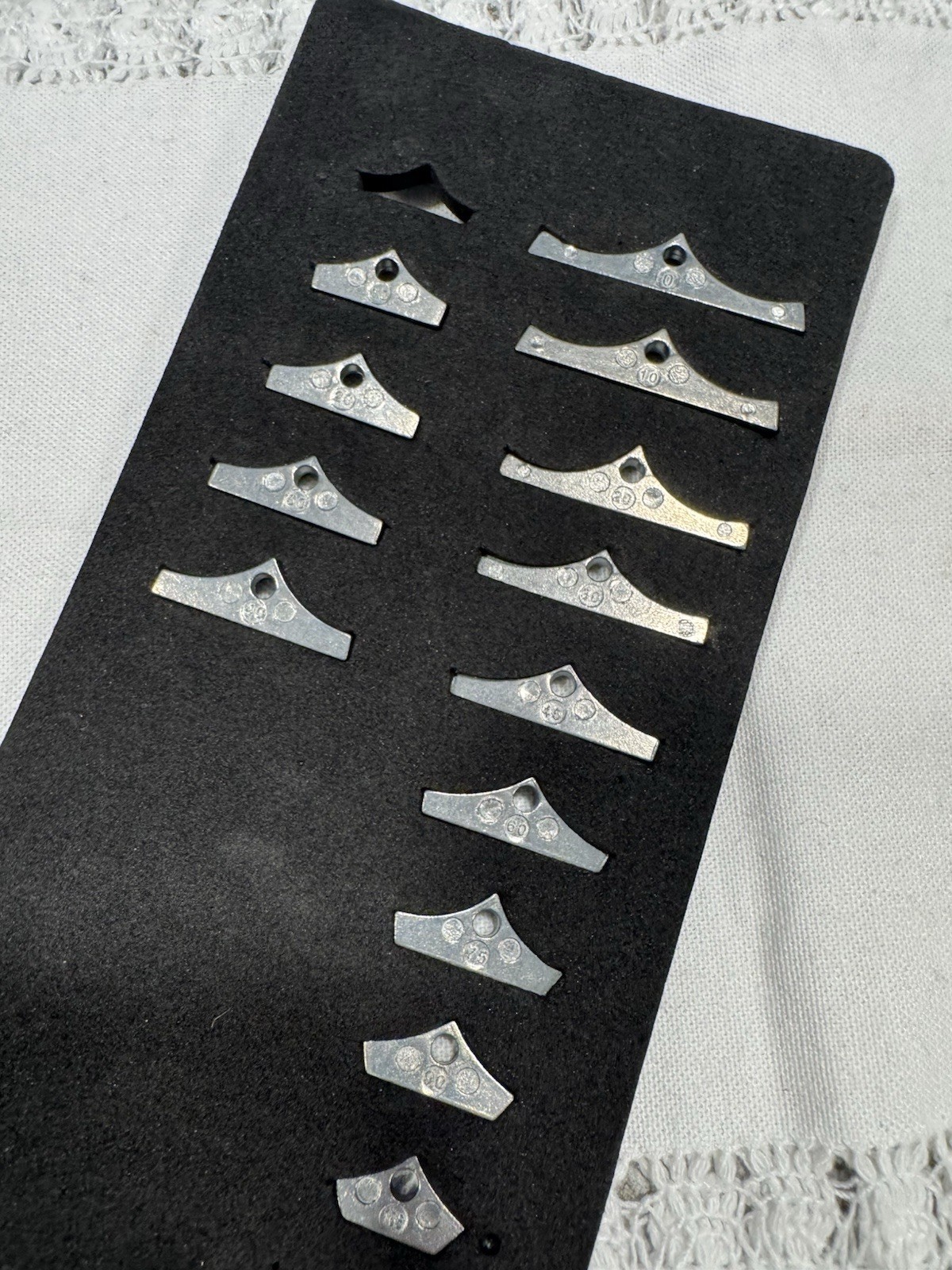 14 Piece Silver Metal Men’s Classic Collar Stays Variety Set Assorted Sizes
