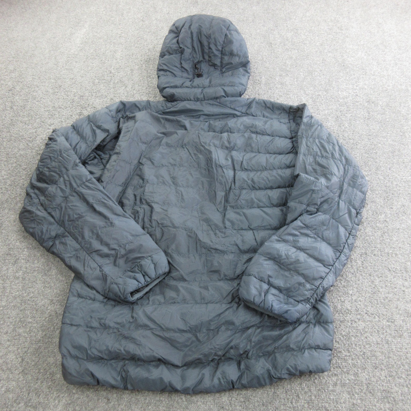 Arc’teryx Down Jacket Mens Medium Gray Hooded Full Zip Lightweight Puffer Hiking