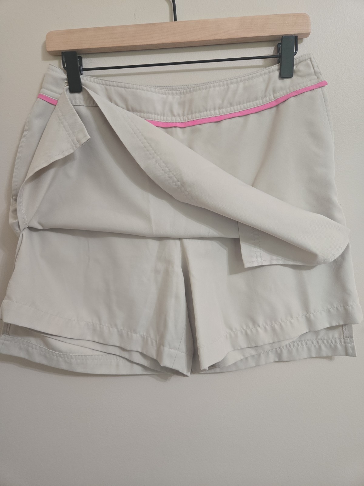 Vintage Lilly Pulitzer White Label Khaki Skort Women’s Size 4 Quick Dry Golf
