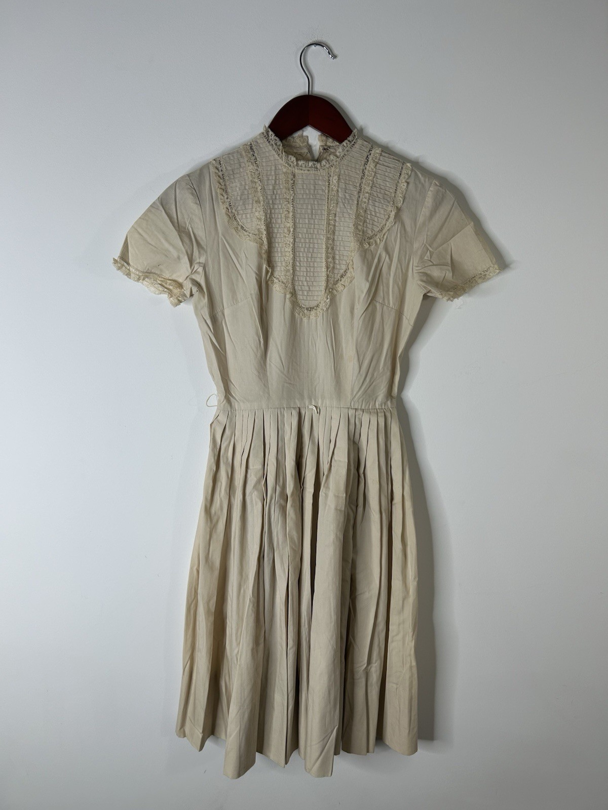 Vintage 1960s Dress Women’s Ivory Lace Fit Flare Tear