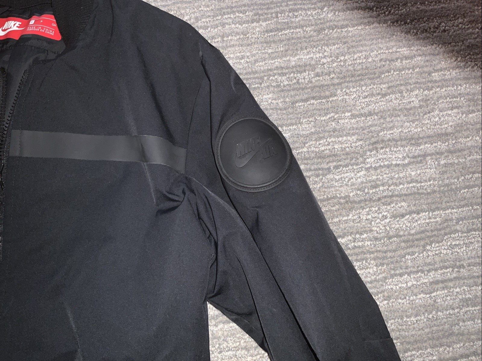 Nike Air Bomber Jacket Women’s Small Black Insulated Primaloft