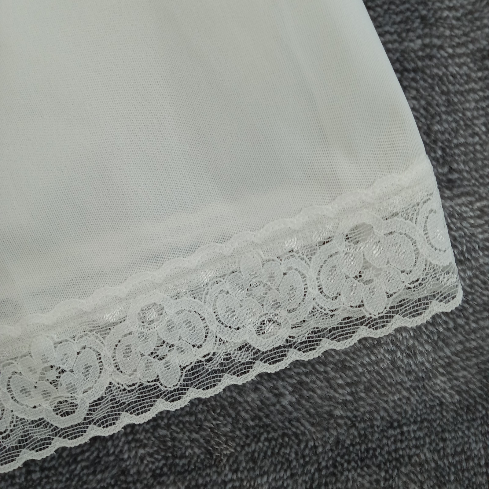 Vanity Fair Rosette Lace Full Slip Ivory Dress Womens 38 C Glow 10103 New 26″
