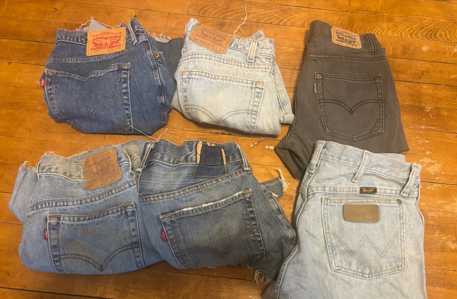 Men’s & Women’s Wholesale Lot 6 Vintage & Modern Levis/Shorts Resell