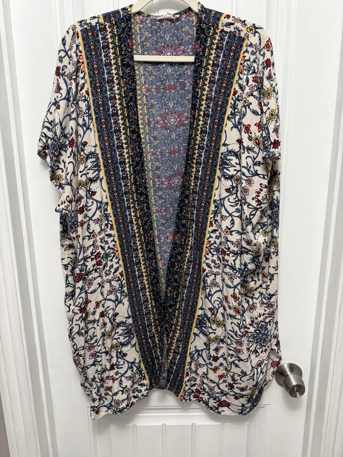 Gypsy Love Size Medium Bohemian Floral Open Face Long Kimono (46-21)