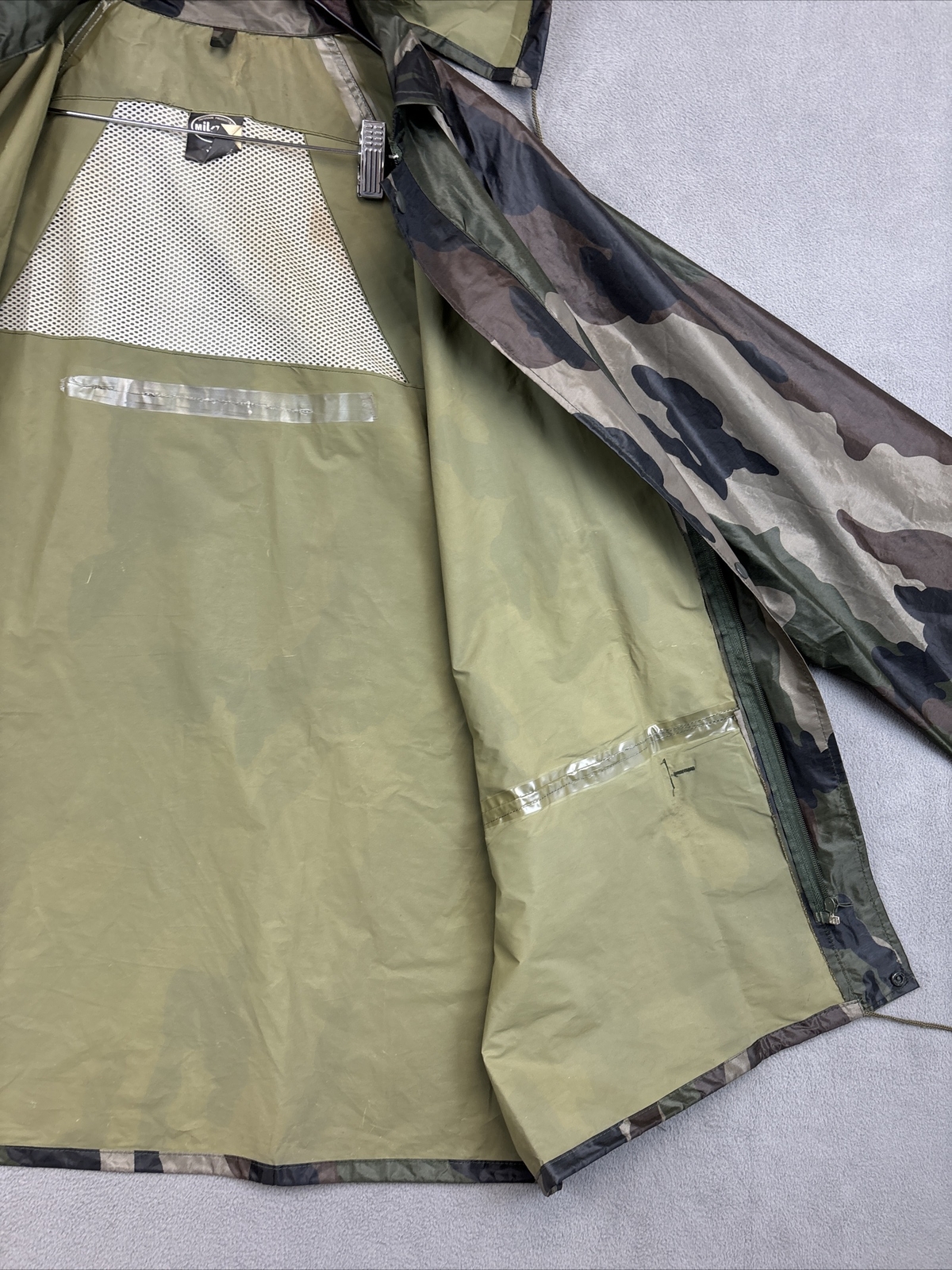 Mil-Tec by Sturm Men’s XL Frog Camo Green Rain Hunting Jacket Removable Hood