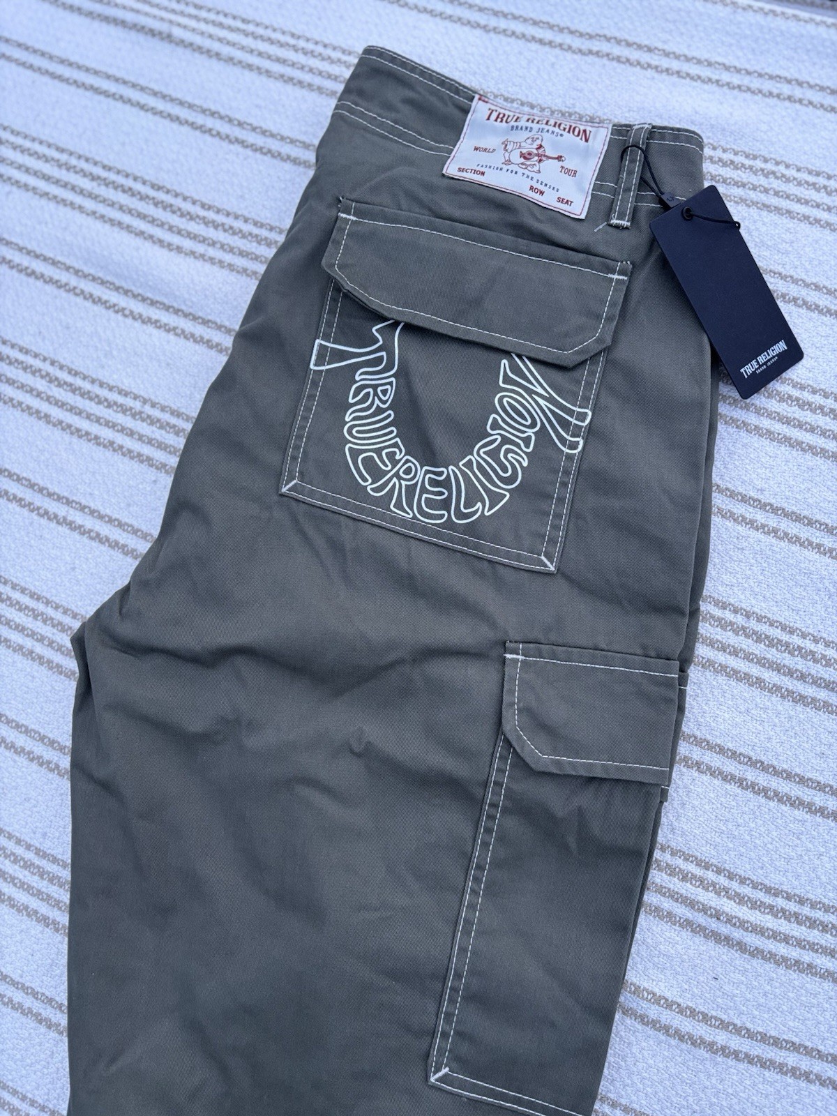 True Religion Men’s Cargo Pants Size 30×32 Kalamata Green Retail $169 NEW