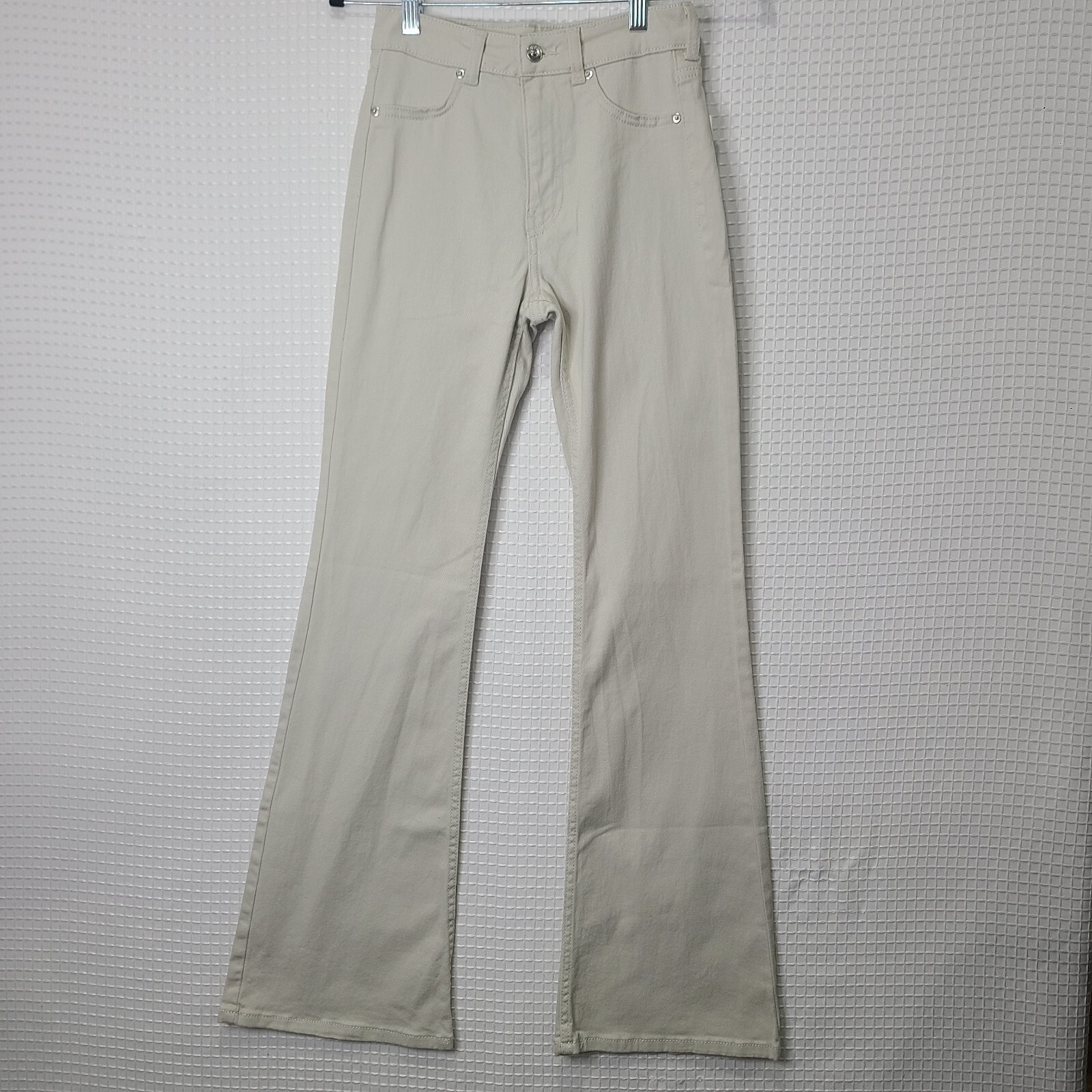 NWD Divided Womens Sz 4 Light Beige/Tan Flare Leg Retro Jeans *Lt Stain