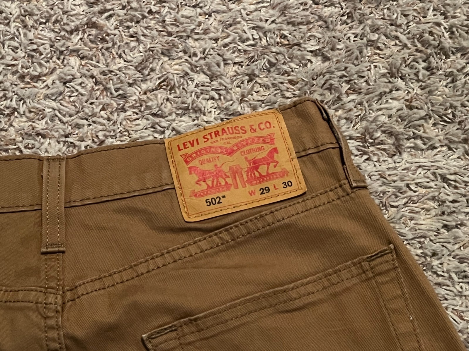 EUC Levi’s 502 PANTS Regular Tapered TAN Mens tag=29×30 (MEASURED 30×28) (9173)