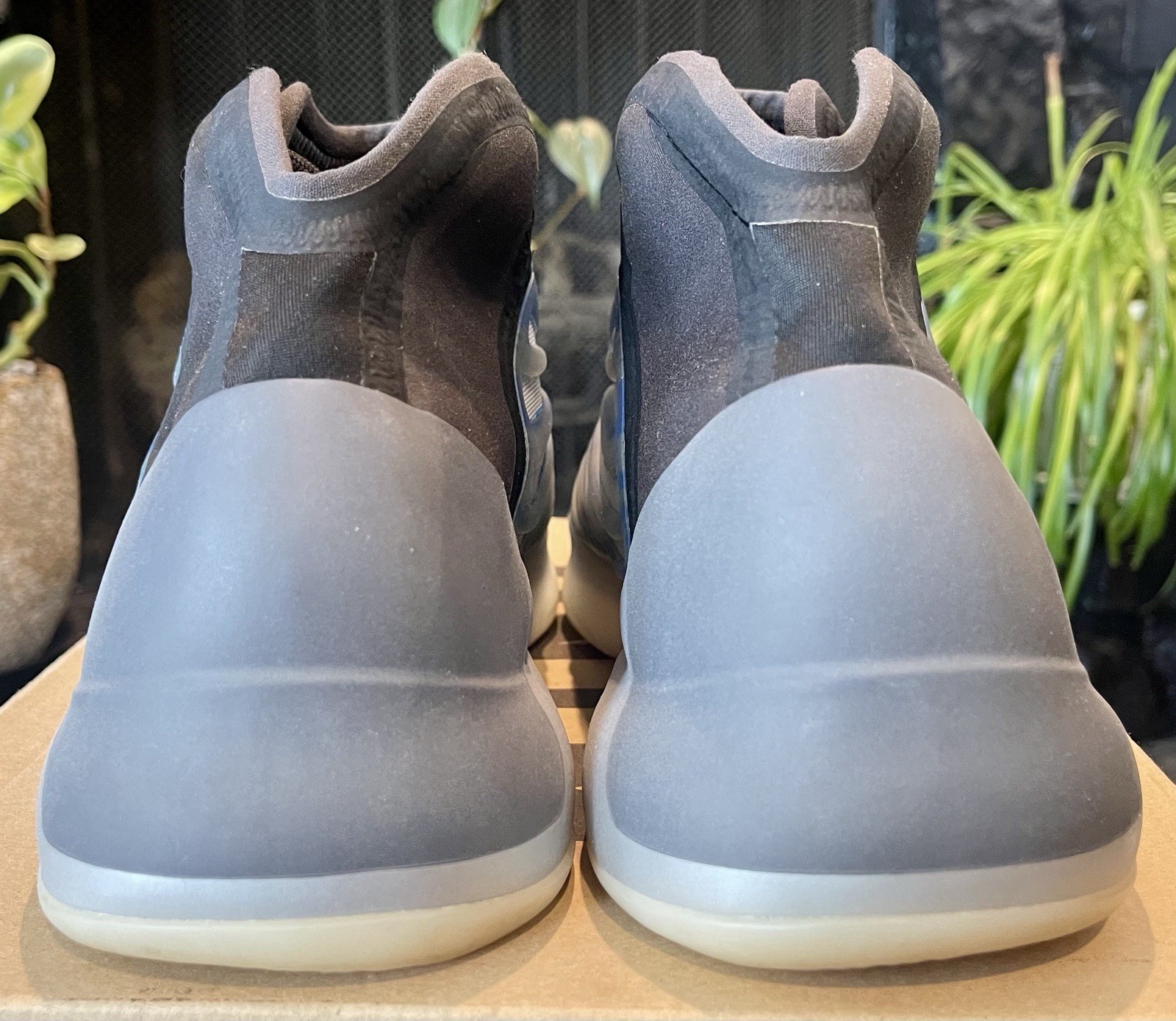Adidas Yeezy QNTM Sneakers Men US 8.5 Frozen Blue GZ8872 Used