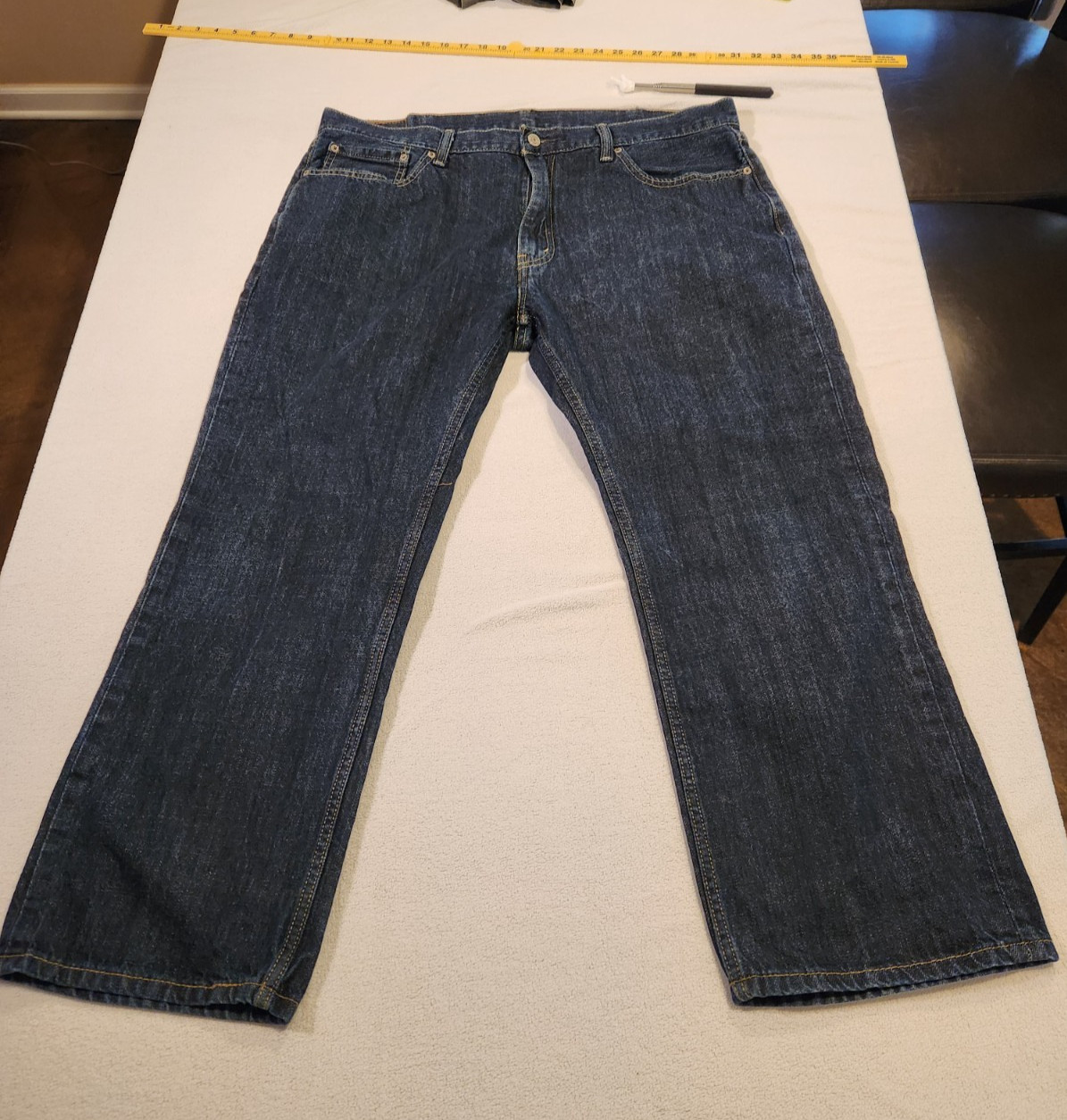 Levi’s Mens Jean 559 Dark Wash Relaxed Staright Leg 40×30 inseam altered 27.5in