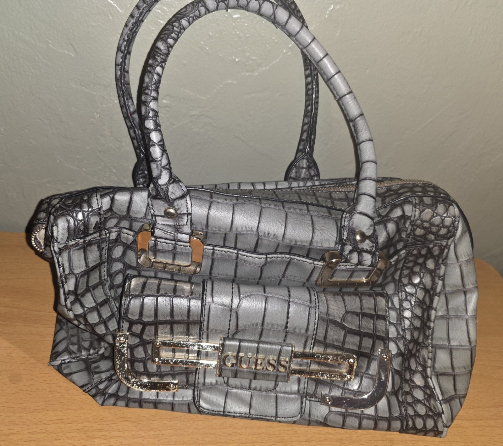 GUESS Gray/Black Croc Embossed Satchel Top Handle Bag With Wallet