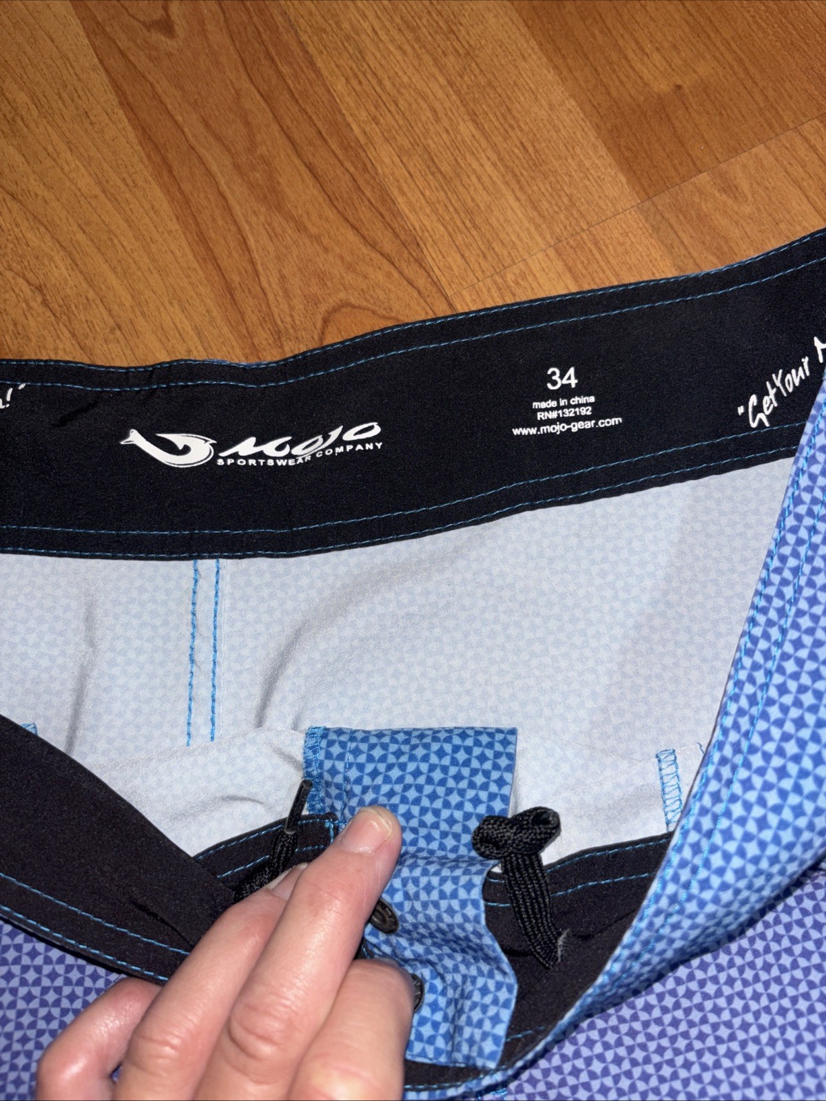 Mojo Fishing Shorts Mens Size34 BlueStretch Board Shorts Geometric 10” inseam