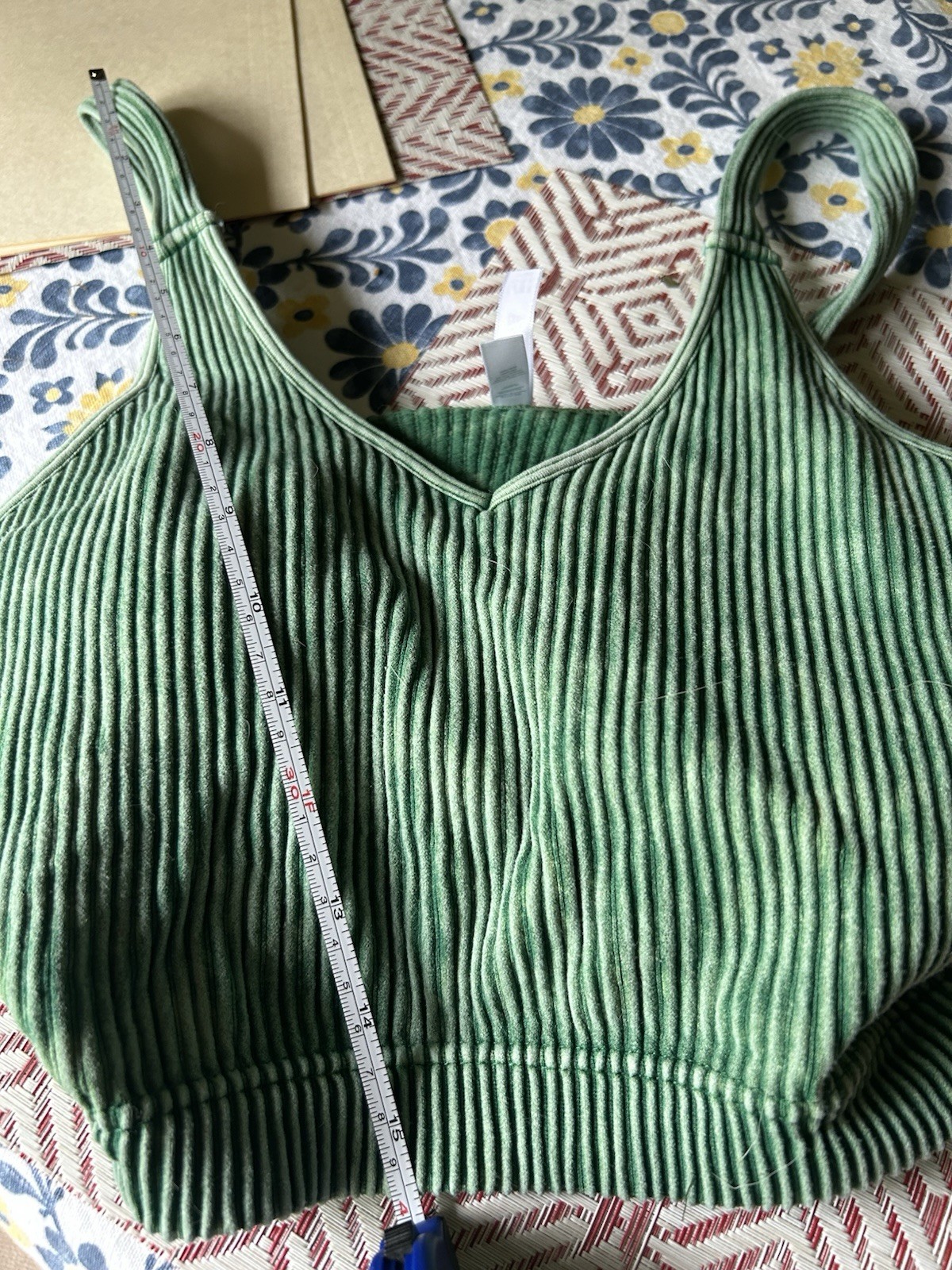 Zenana Outfitters Mint Green Ribbed Padded Crop Tank – Size 12