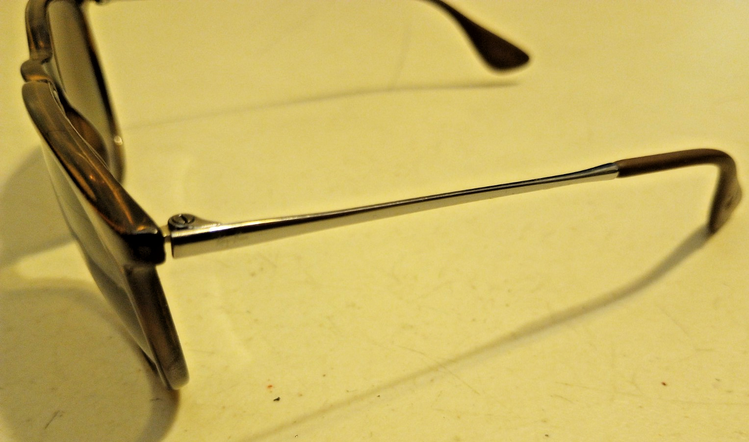 Ray-Ban Erika Sunglasses Womens Round Gradient Polarized RB4171 710/T5 54M READ❗