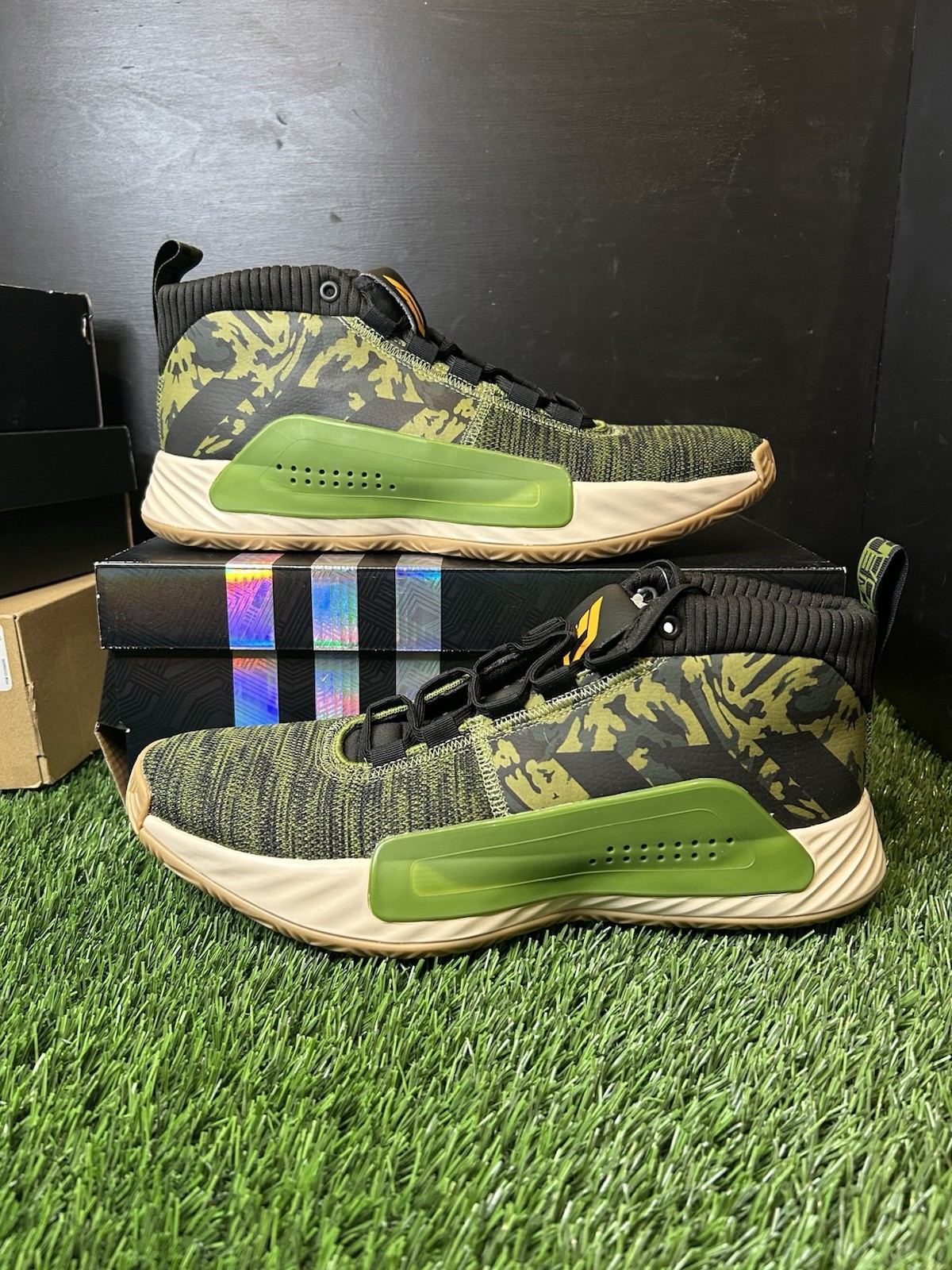 adidas Dame 5 Tech Olive Men’s Size 11.5 Brand New OG All EF0503