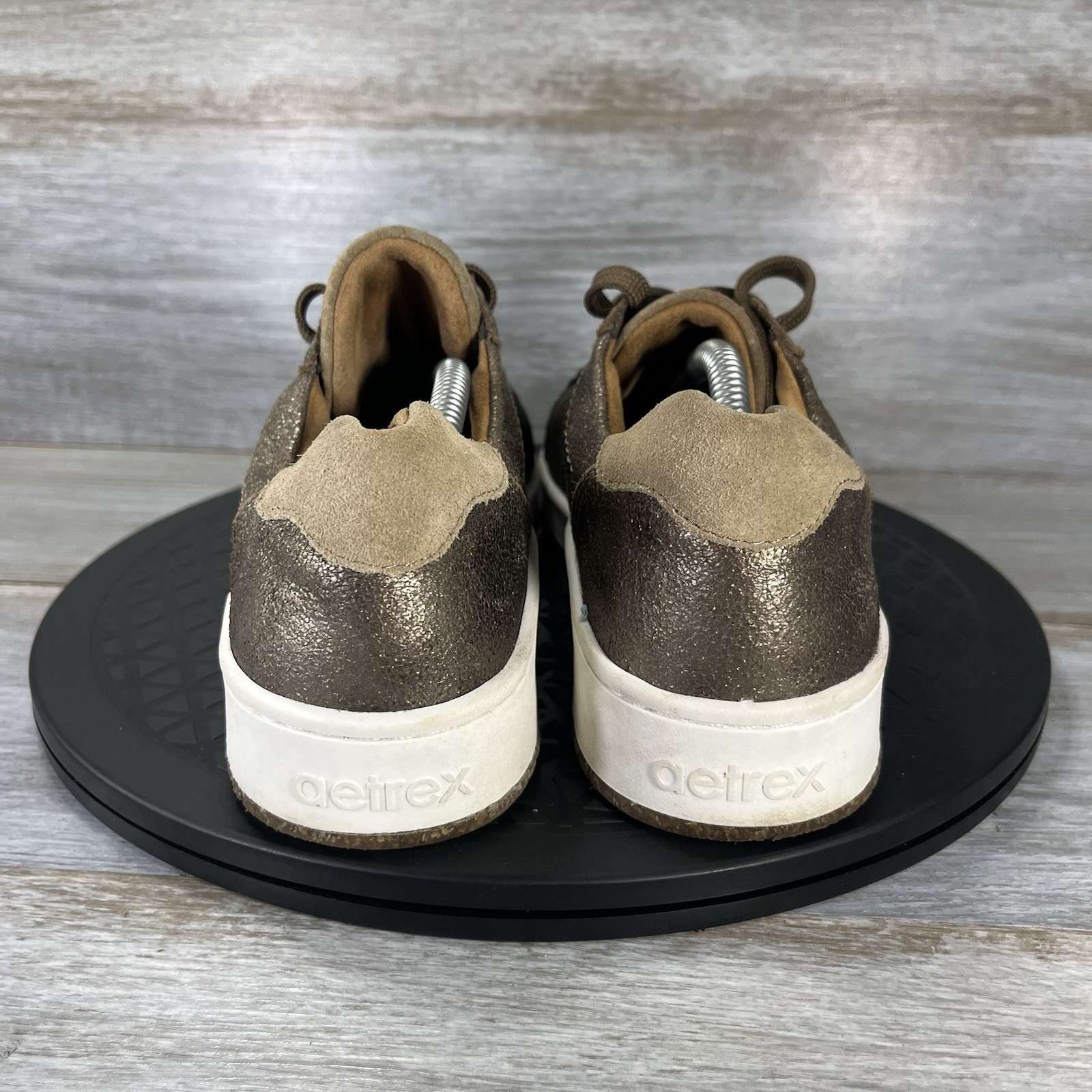Aetrex Women’s Blake Brown Metallic Leather Casual Low Top Sneakers Size 8