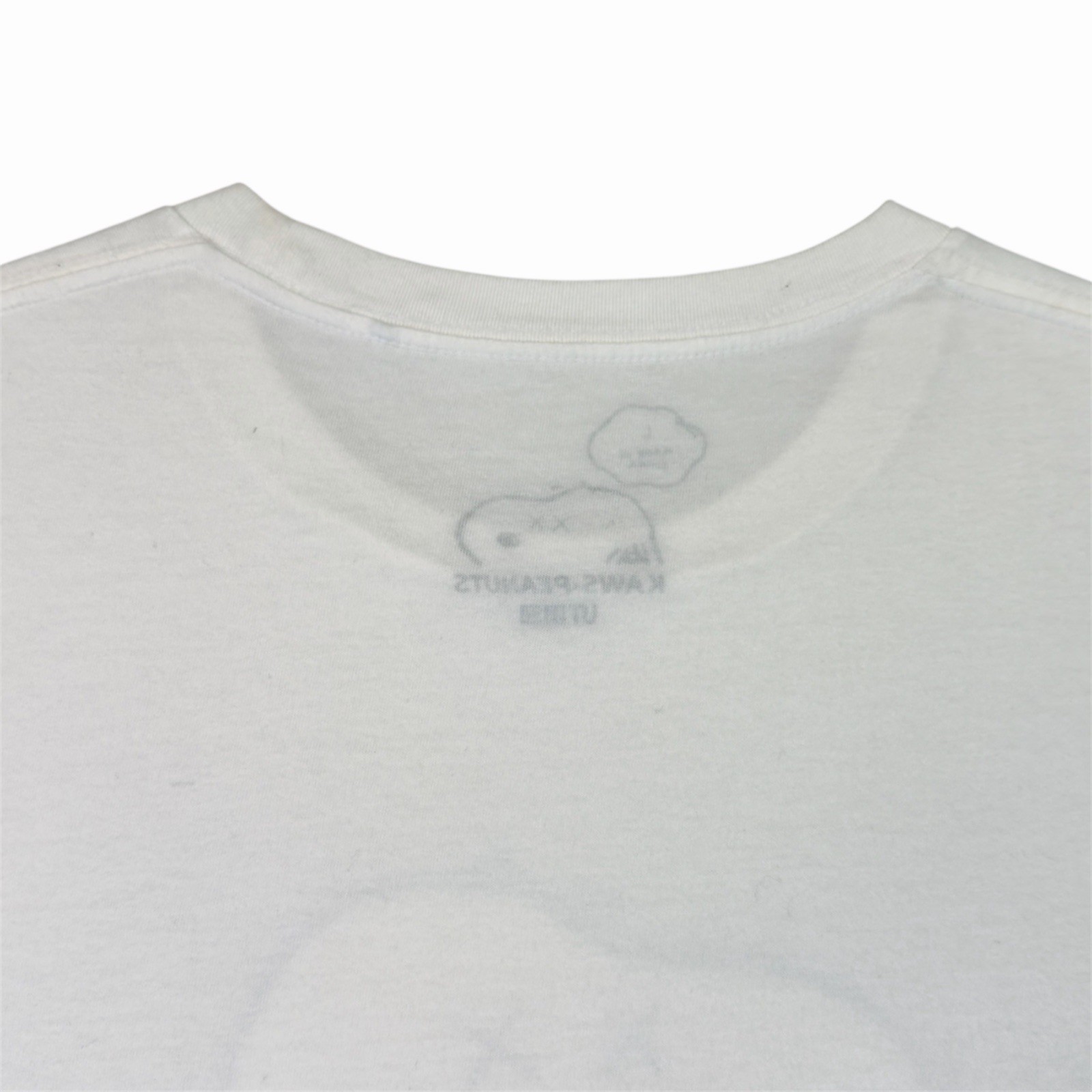 KAWS x Peanuts Snoopy Woodstock Tee White Size Large Uniqlo Graphic T-Shirt SS17