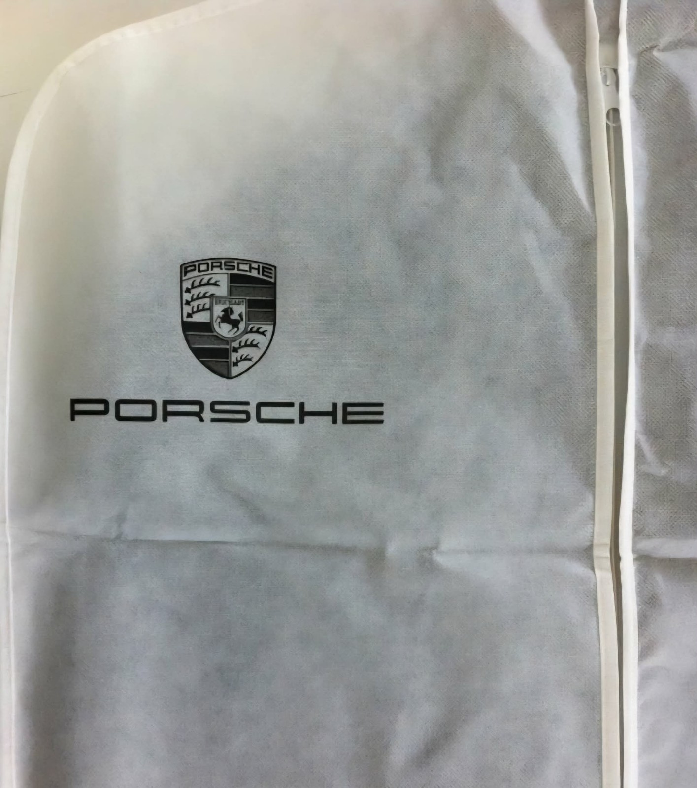 PORSCHE DRIVER’S SELECTION – STEVE McQUEEN™ PREMIUM NAPPA LEATHER JACKE