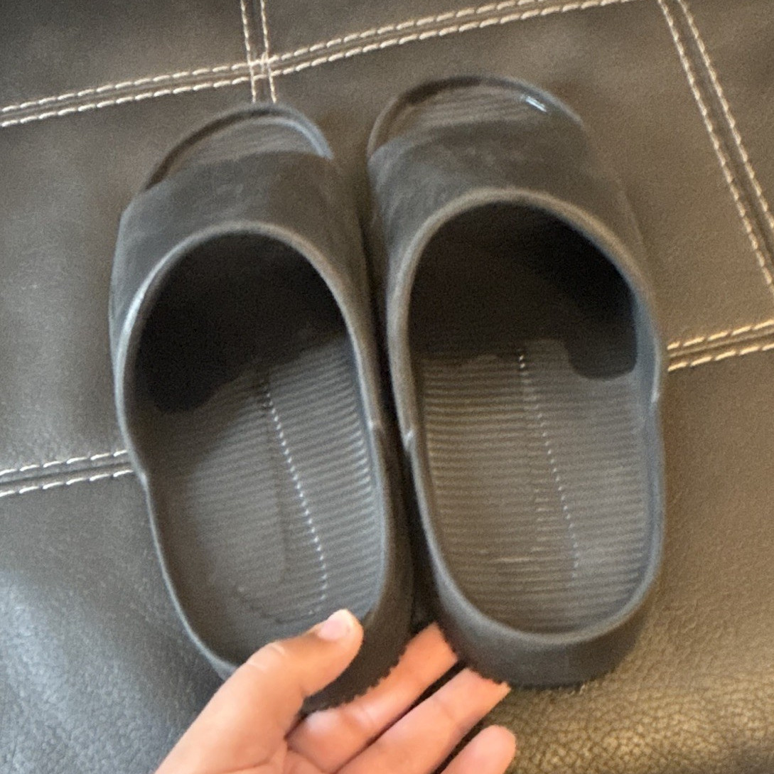Nike Men’s Black Slide Sandals US 11 M Slip-On Synthetic Logo