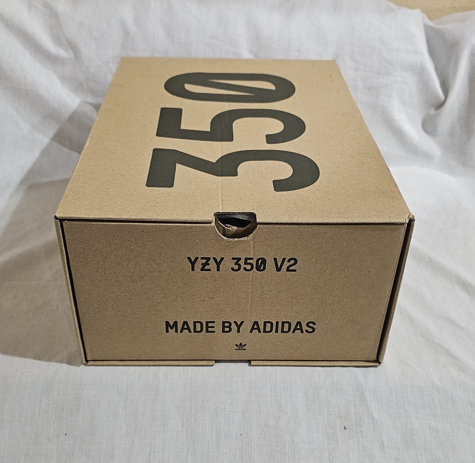 *NIB/DEADSTOCK* adidas Yeezy Boost 350 V2 “Bone” (HQ6316) Size US 11