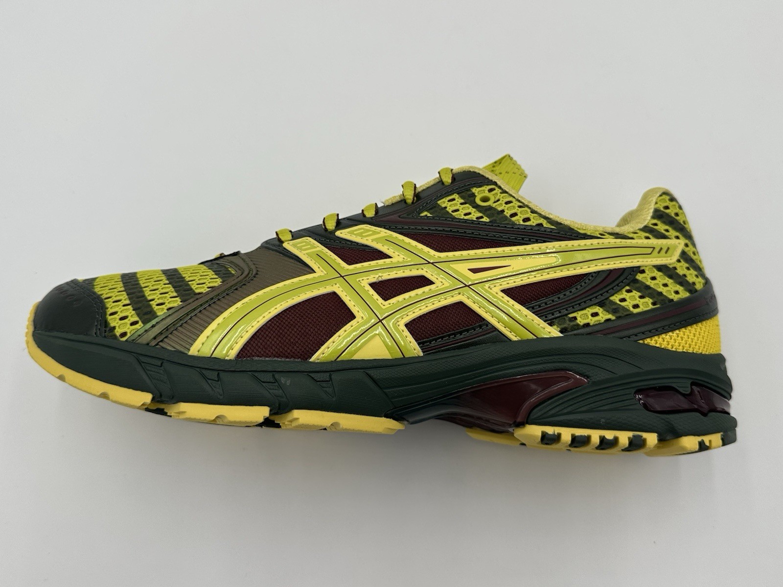 Asics UB9-S Gel-DS Trainer 14 Men’s Size 9 Dark Mustard Truffle 1203A606-750