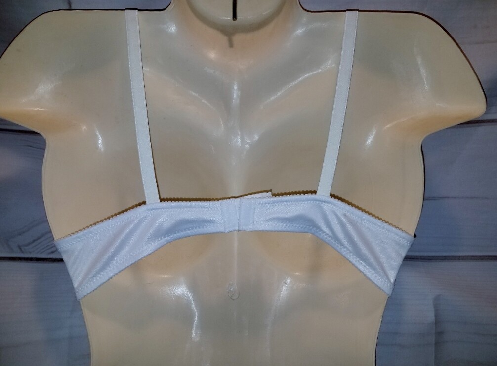 VTG NWT 90s Simply Basic 36B 7903 White Lace Trim underwire unlined Stretch