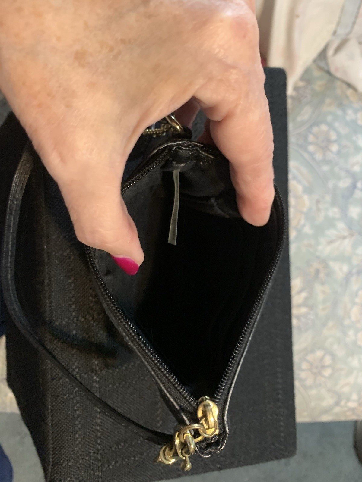 Small Black Leather Coach Wristlet Preowned Excellent Condition 6 X 4 Inches