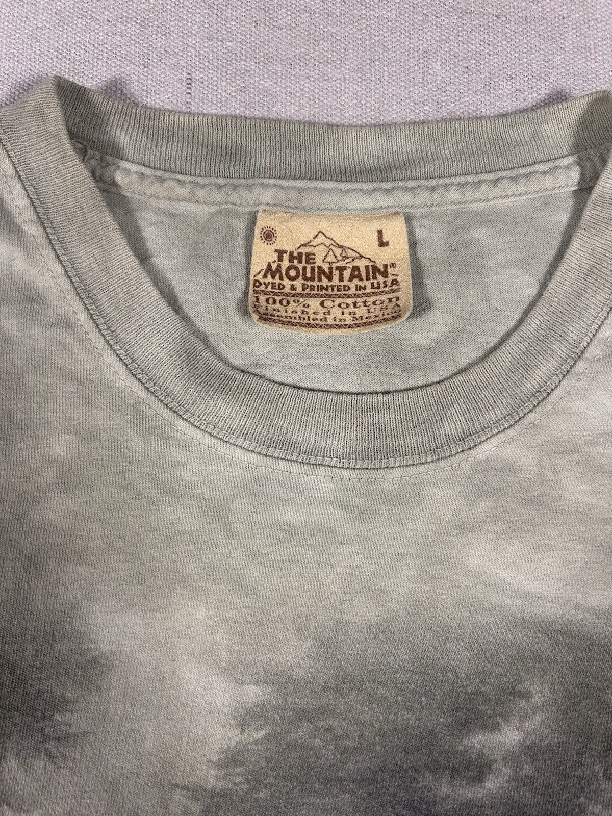 Vintage 2004 The Mountain Wild Wings Wolf Woman Graphic Tee Men’s L