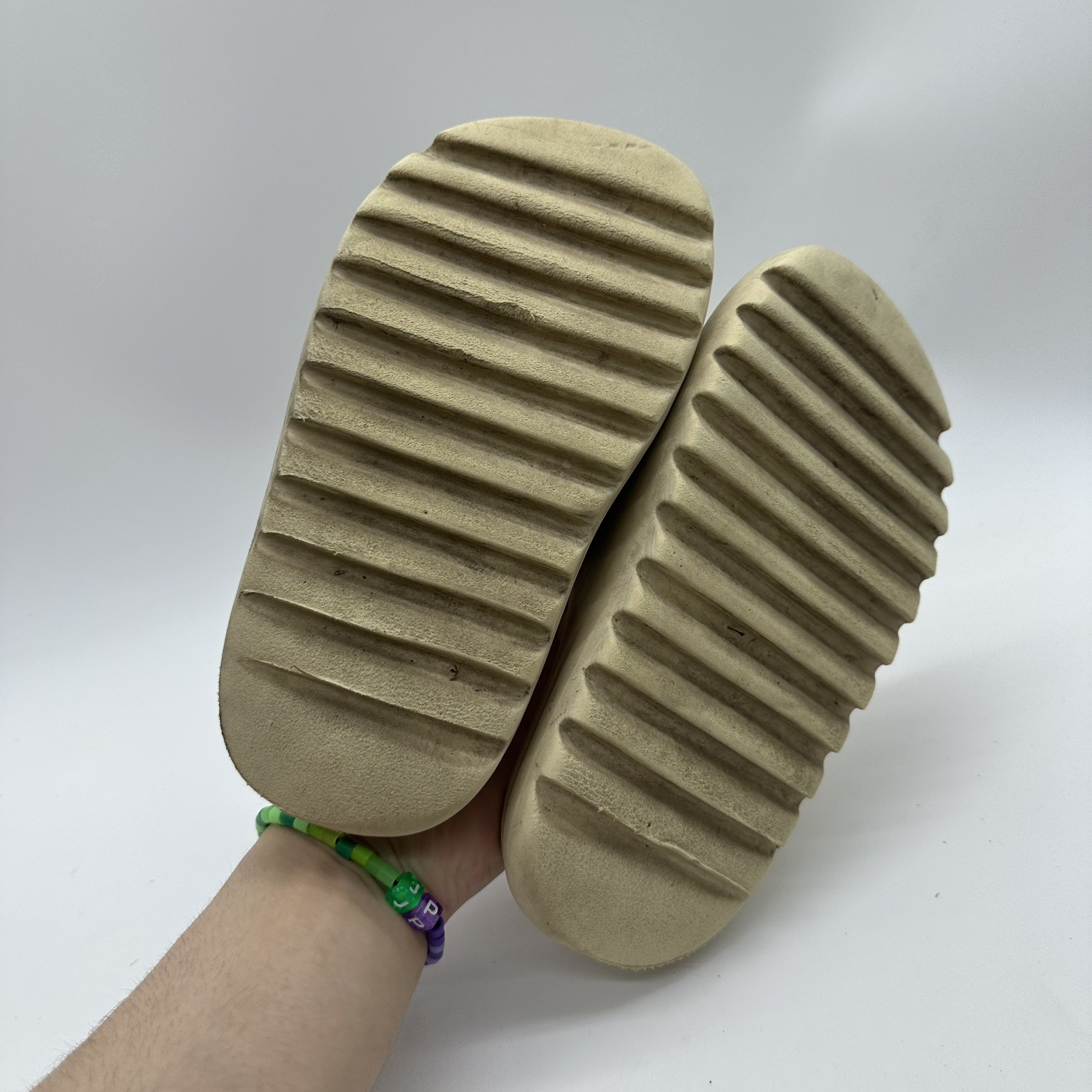 adidas Yeezy Summer Slides Men’s ‘Bone Restock’ Sneakers US Size 4