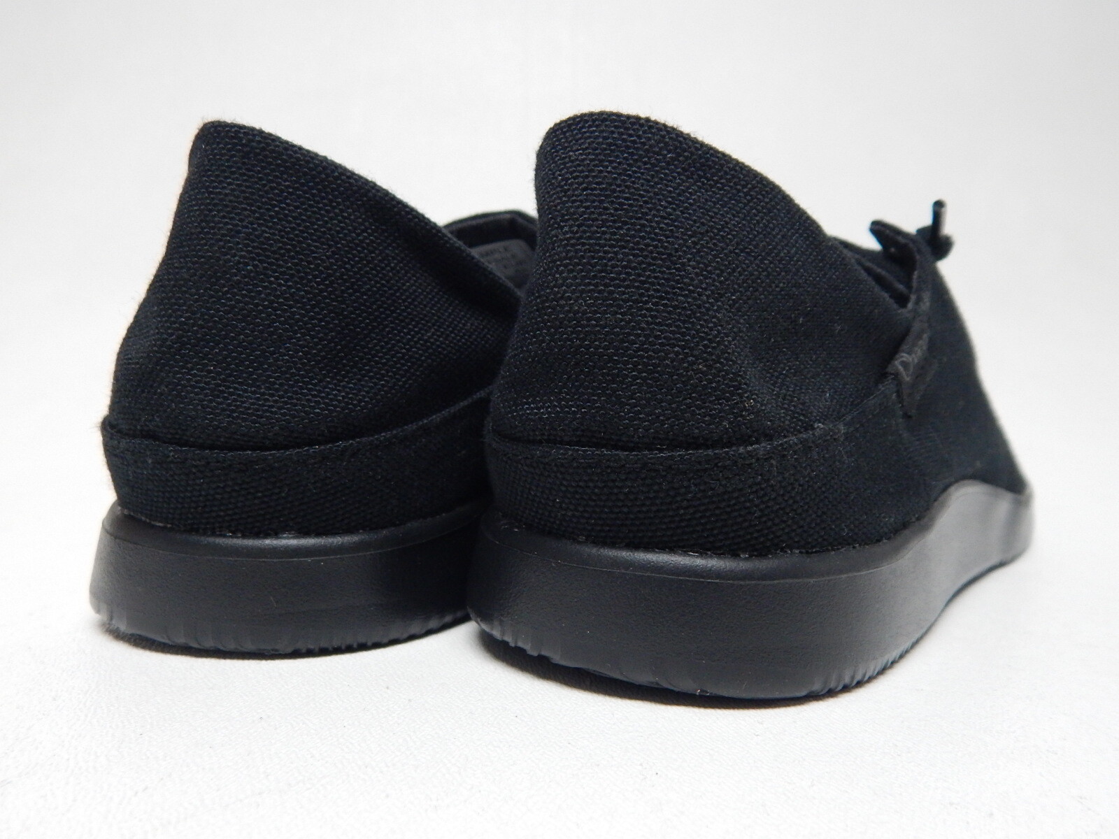Chaco Chillos Sneaker Size US 9 M EU 42 Men’s Casual Shoe Triple Black JCH108531