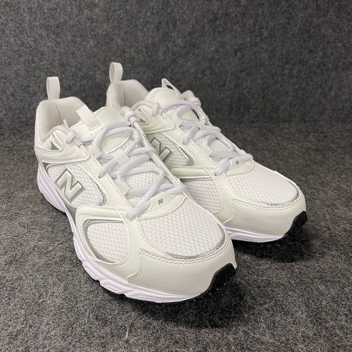 NEW BALANCE 408 Lifestyle Sneaker Unisex Size US M5.5/W7 D White