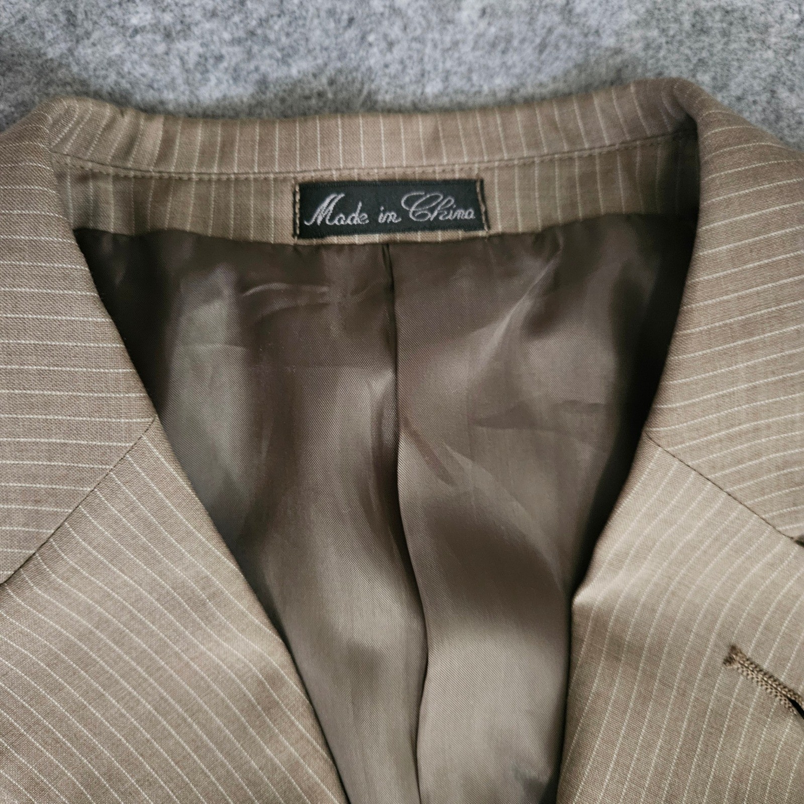Lineage Milan-New York Mens Tan Pinstripe Super Fine Wool 2-Piece Suit 41L 35×35