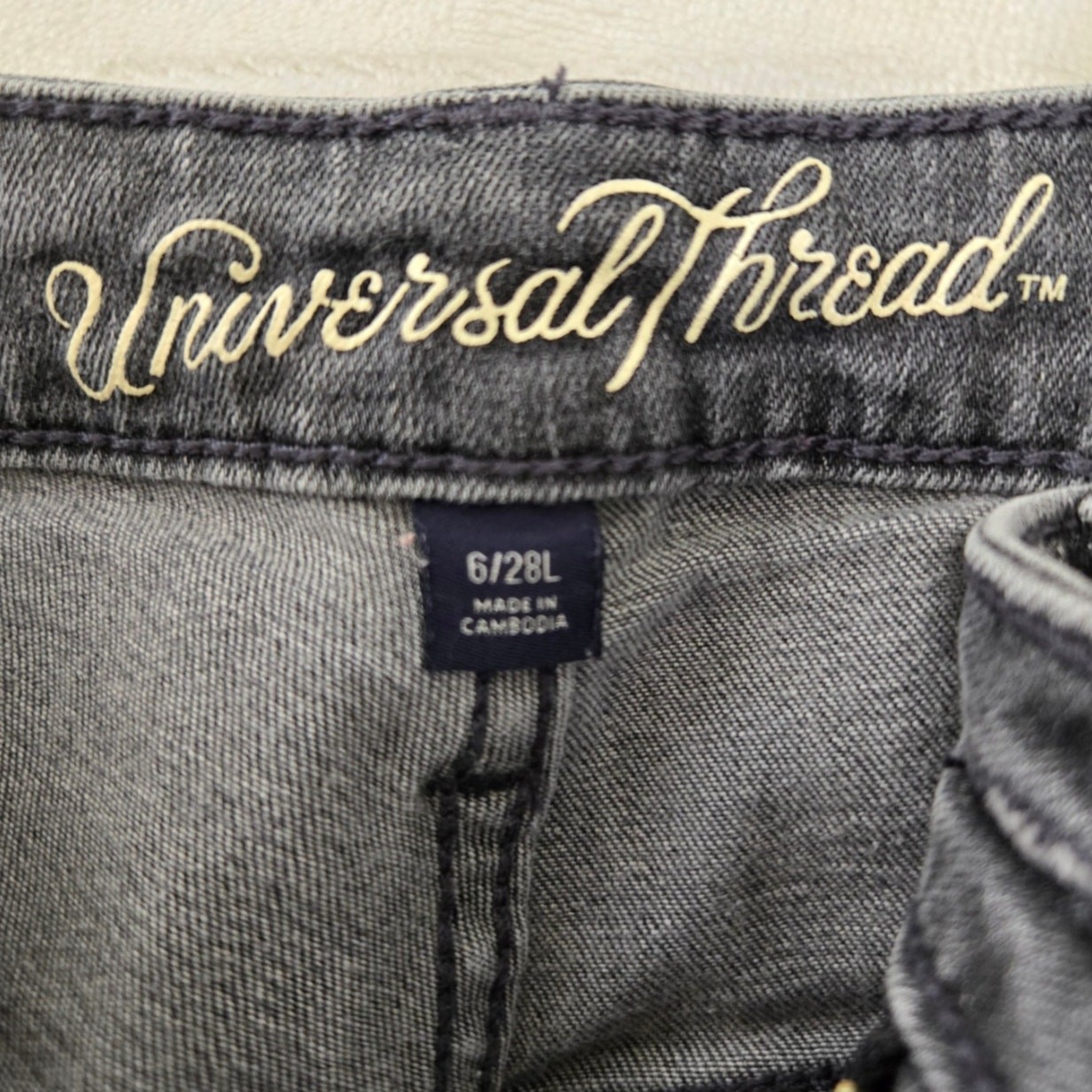 Universal Thread Charcoal Gray Flare Boho Jeans Raw Hem Zip Fly Size 28 Long