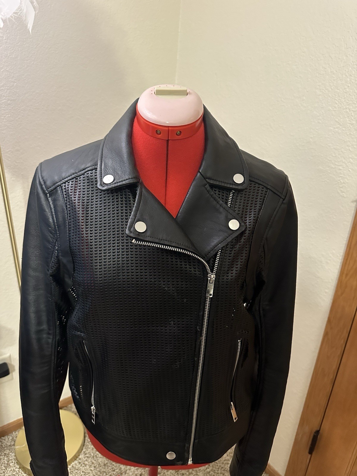 Abercrombie & Fitch Women’s Faux Leather Moto Biker Jacket Size XL.