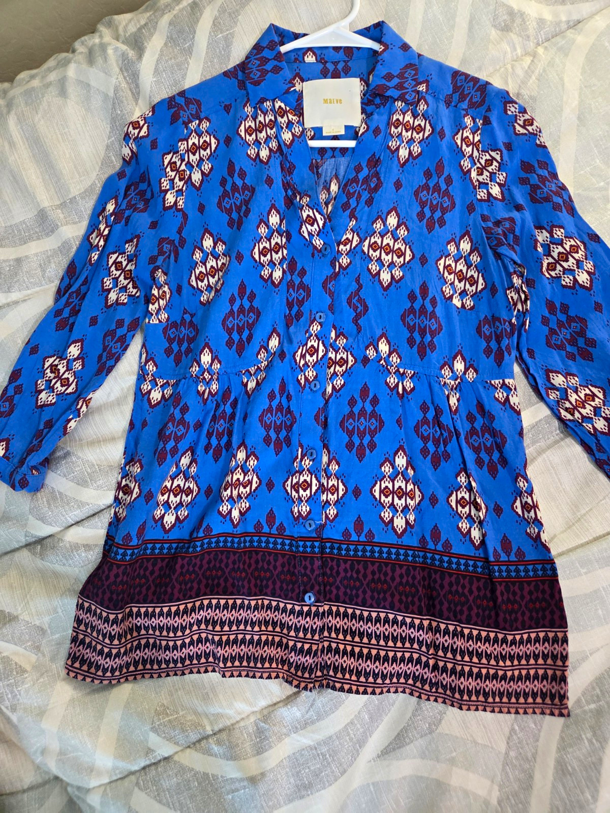 Maeve Women’s 4 Blue/Burgundy/White/Pink Geometric Collared 3/4 Blouse