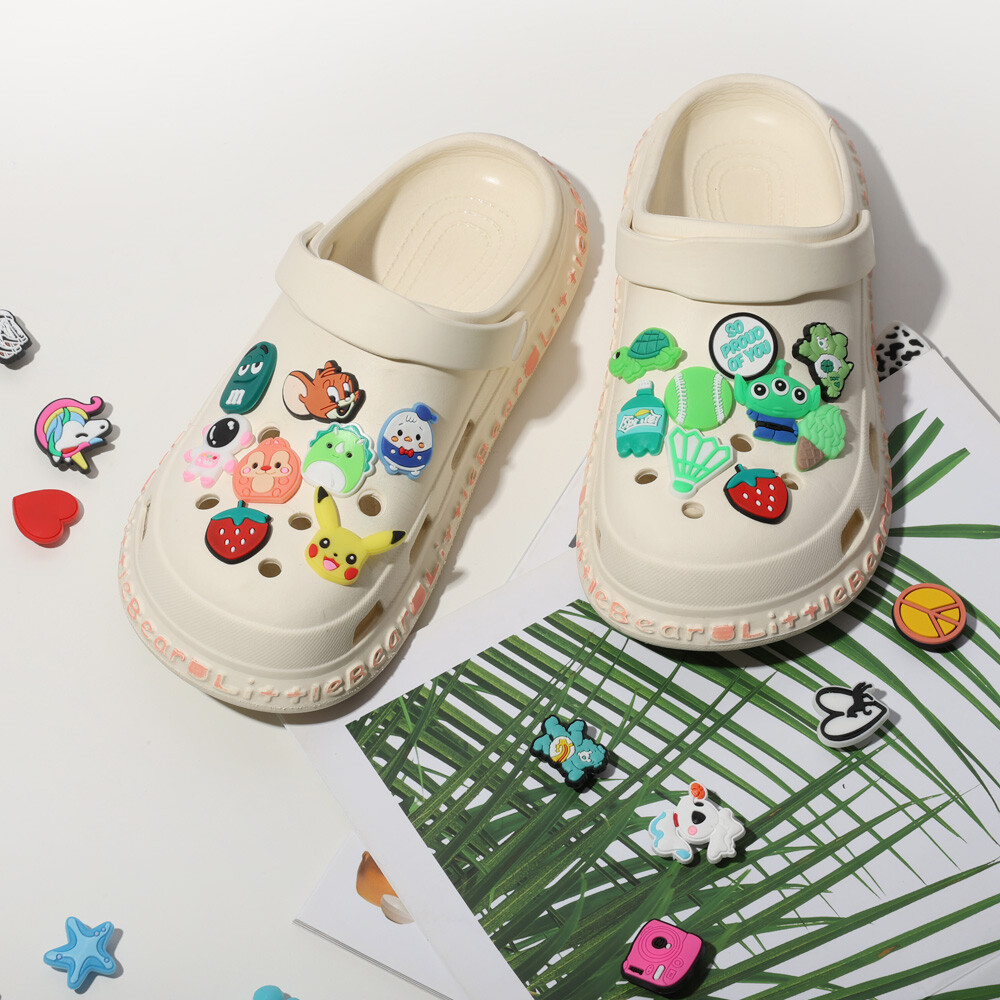 100Pcs Mixed Random Cartoon Cute PVC Shoes Charms Decor