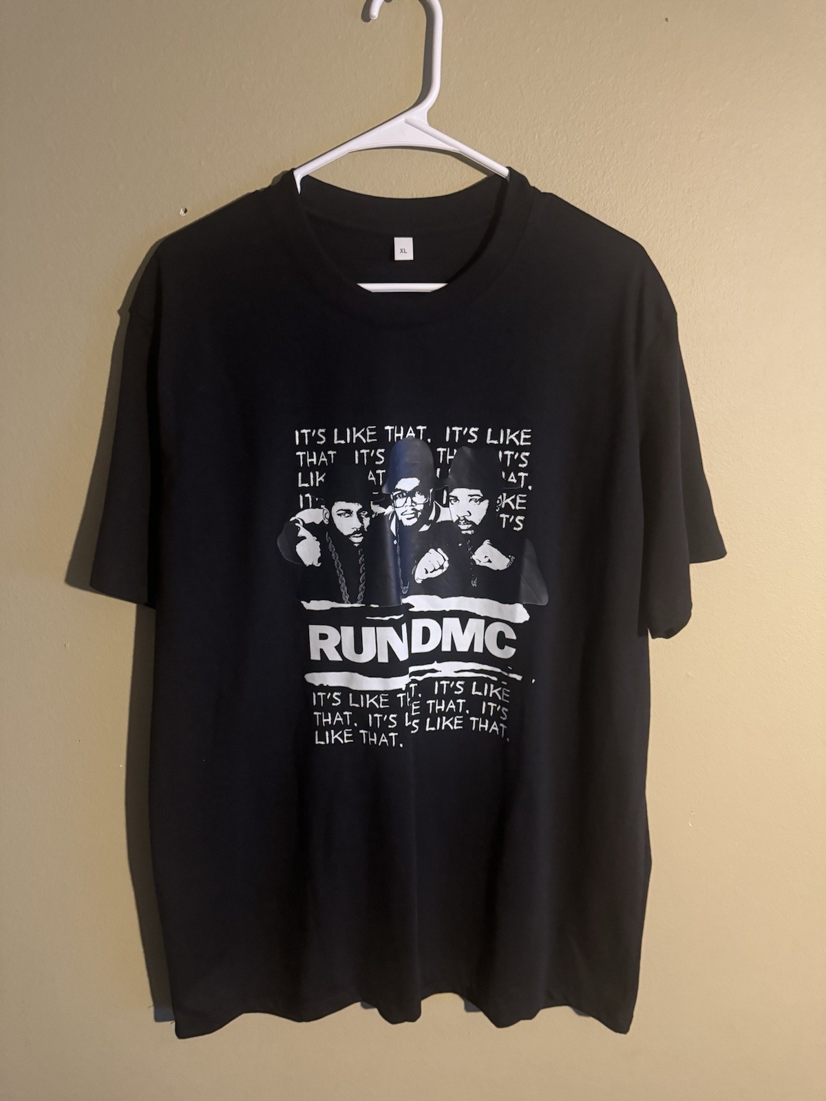 Run Dmc “It’s Like That” Men’s Size XL, Black, Graphic T-Shirt. New