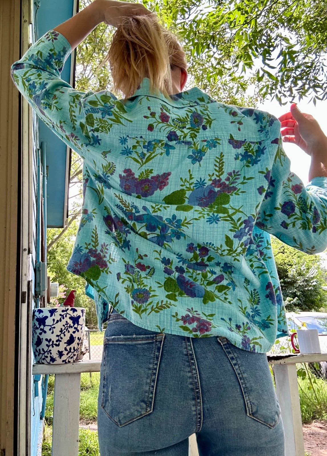 Lemon Grass Studio Floral Button-Up Collared Top Blue and green vintage