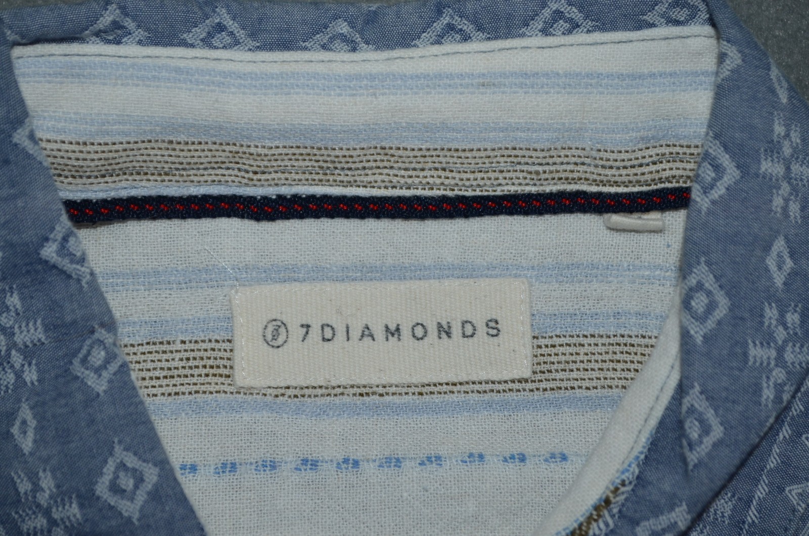 7 Diamonds Shirt Mens Medium Button Up Light Blue Aztec Sun Trails Cotton