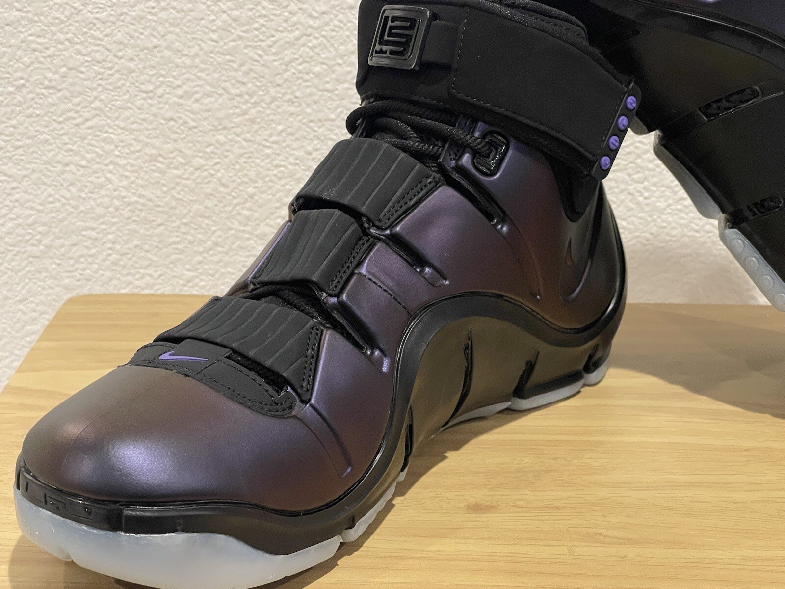 Nike Zoom LeBron 4 Eggplant/Varsity Purple – FN6251-001 Mens size 10 New in Box