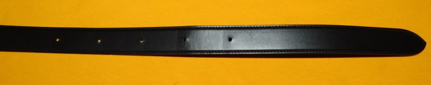 WOMEN’S BURBERRY MADE IN ITALY BLACK LEATHER SLIM BELT SIZE 6 – 30/75cm..