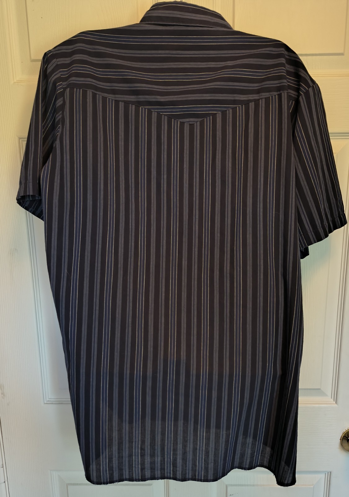 Wrangler Button Snap Shirt – Blue Striped – Short Sleeve – Pockets – XLT 76951PP