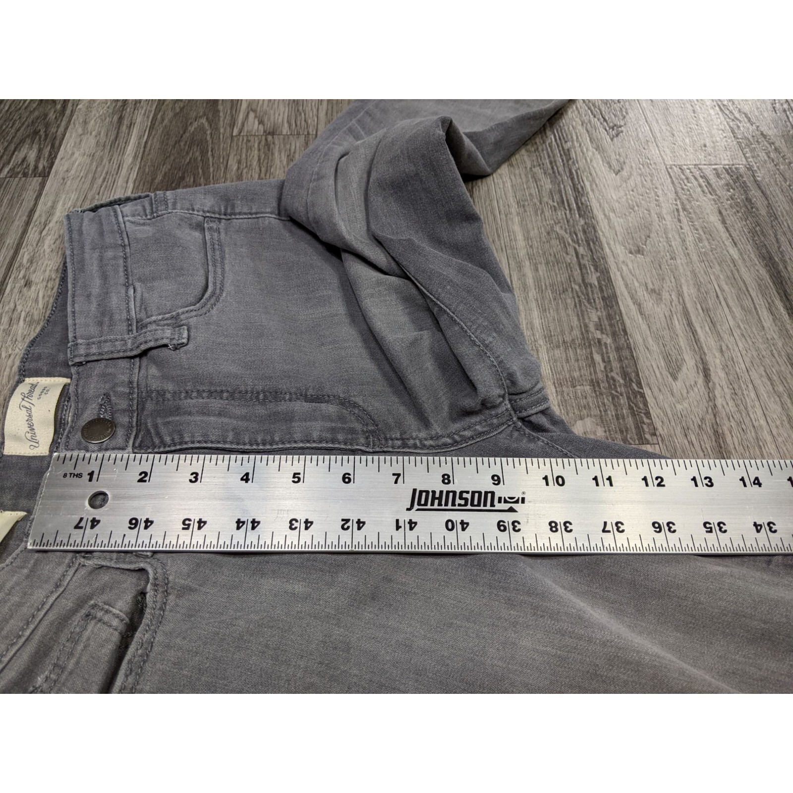 Universal Thread Womens Size 2 / 26 R High Rise Skinny Grey Denim Jeans
